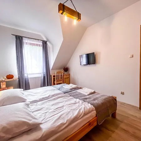 Gosciniec Smrekowa Konukevi